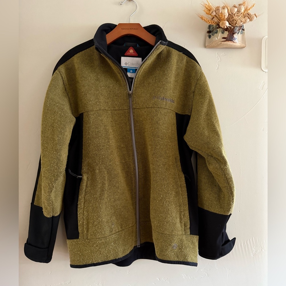 Columbia Mens Two-Tone Green and Black Jacket
